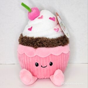 ❤️ VALENTINE CUPCAKE 🧁 Pink w Face & Feet Whipped, Heart Sprinkles & Cherry NWT